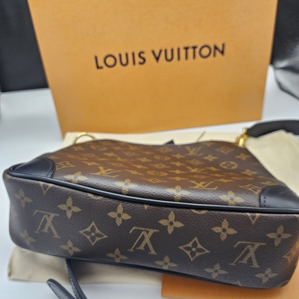 Excellent condition authentic Louis Vuitton Odeon PM monogram with back leather - Picture 10 of 17